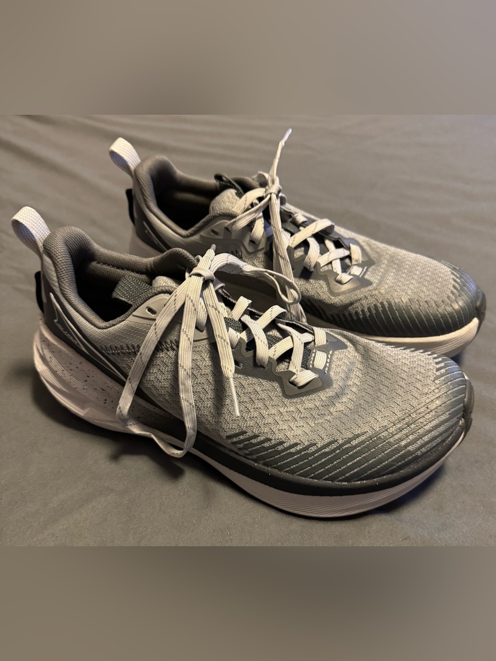 Altra Size 8 Women Experience Wild 2 Shoes Gray Trail Running